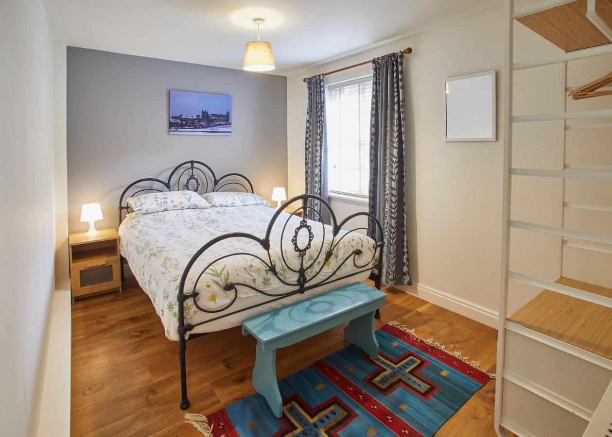 Host & Stay - Whitehall 1 Apartment Whitby Exteriör bild